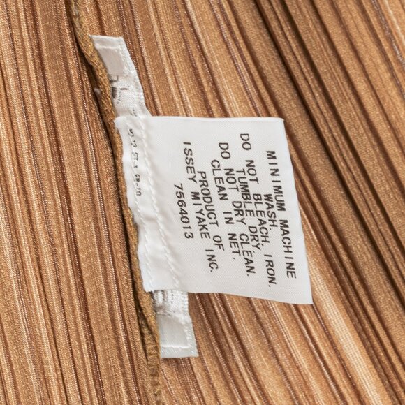 Pleats Please Issey Miyake Gold Open-Front Cardigan - Picture 7 of 7